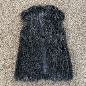 Kial Women’s‎ Faux Fur Shaggy Vest Lined Size Small Pockets Black Gray Mob Wife